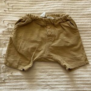 HM BABY 6-9M Khaki Soft Shorts, Adjustable Waist Excellent Condition